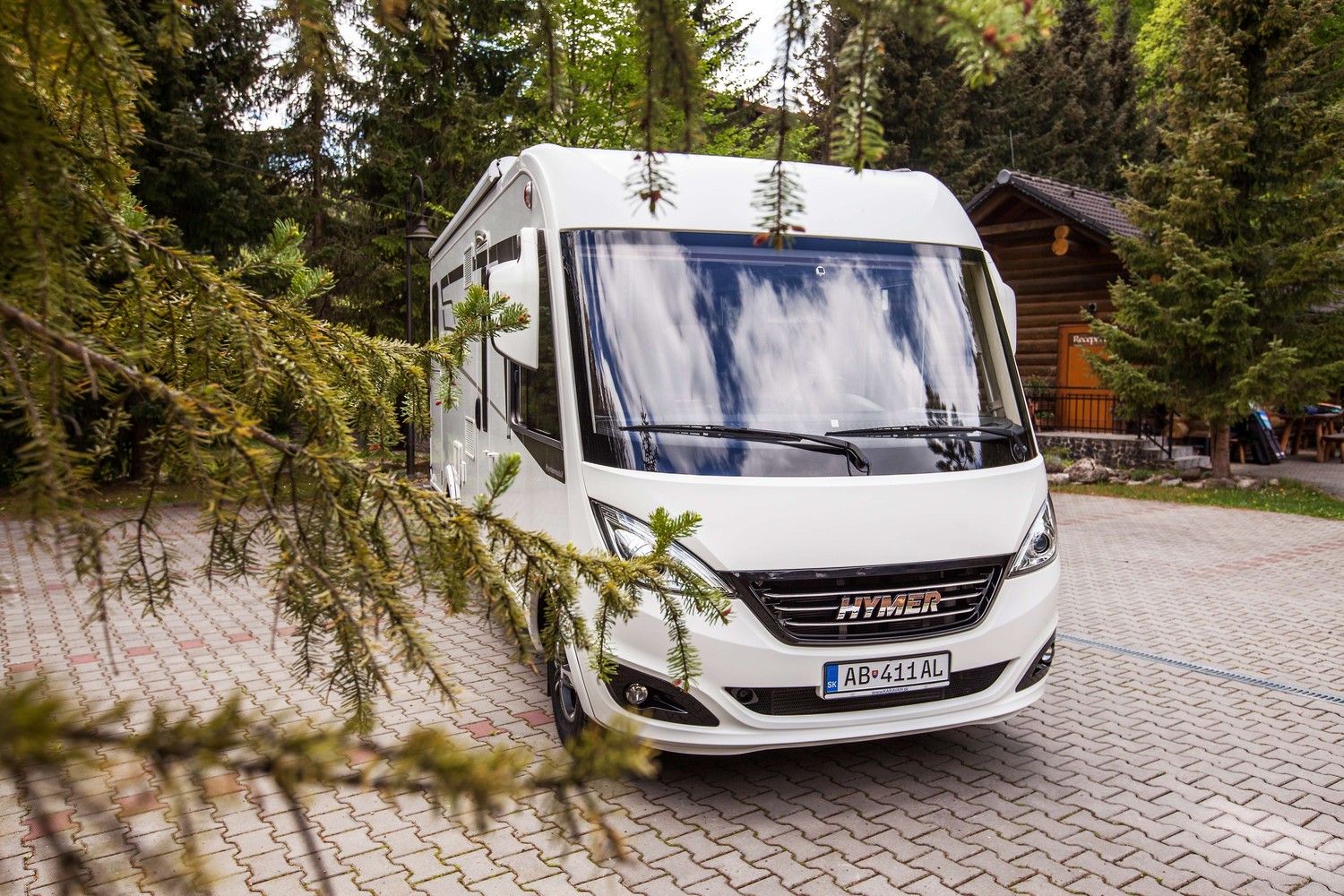Karavan HYMER – fotka 3