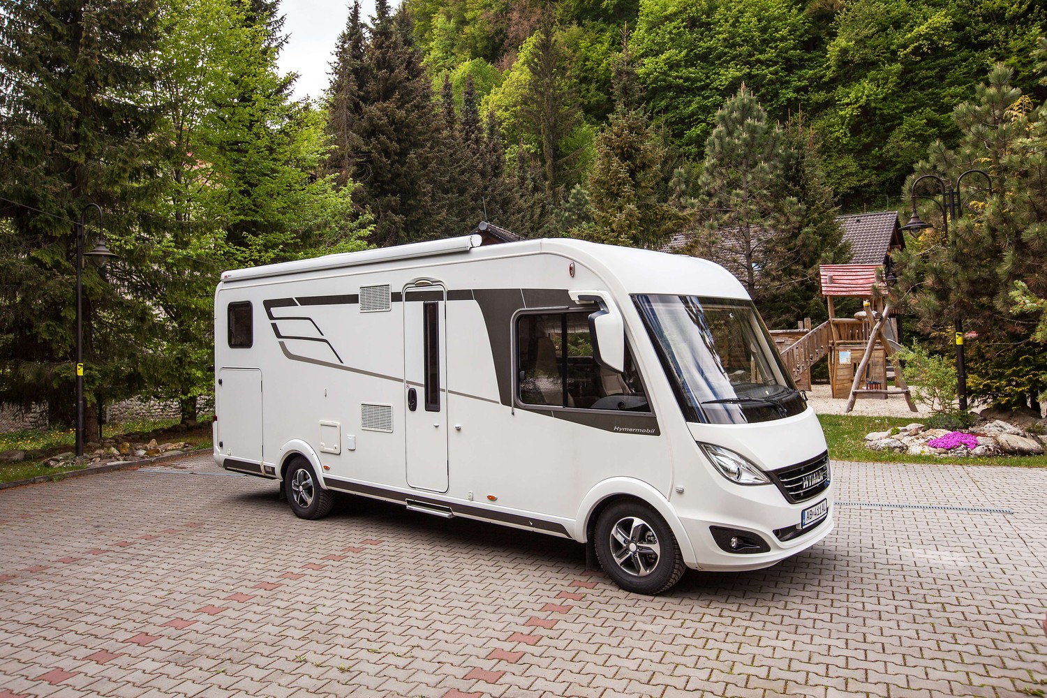 Karavan HYMER – fotka 4